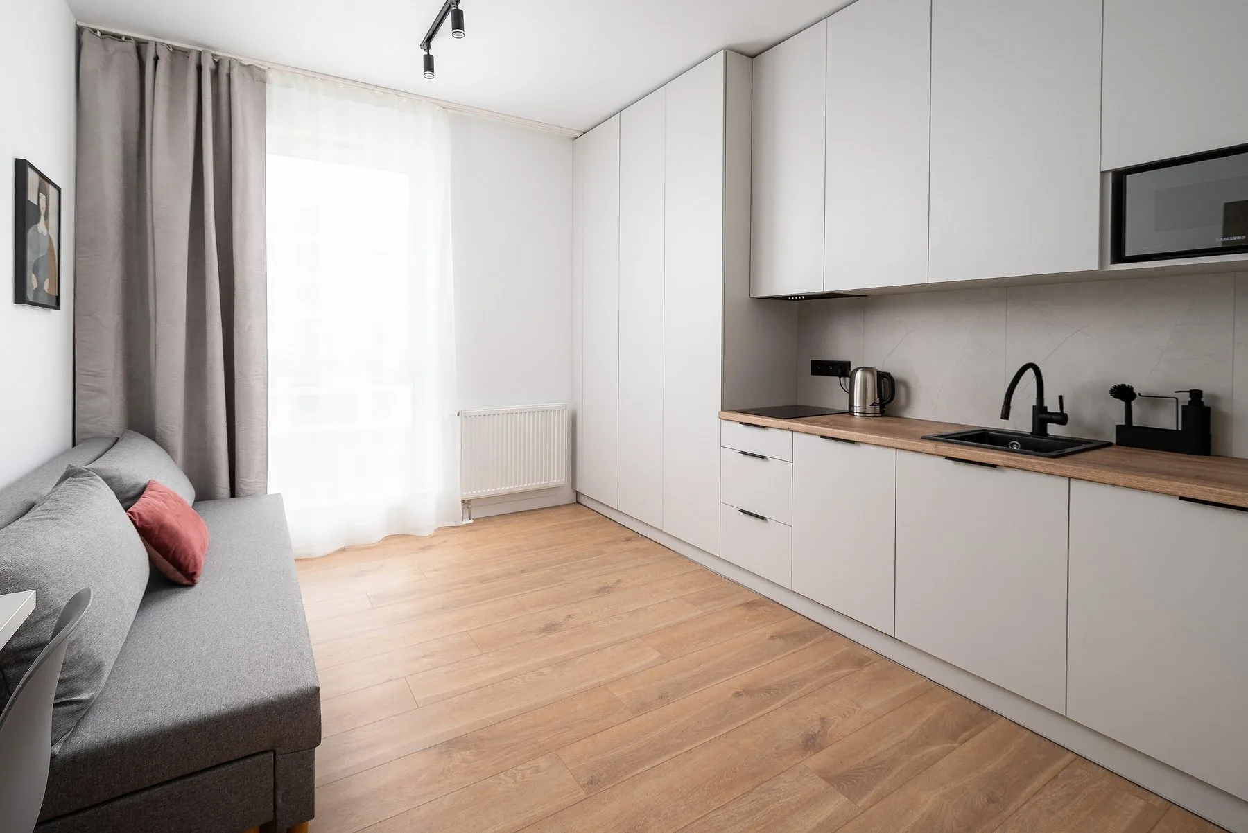 Studio with a bright kitchen near Kozminski University – Photo 1